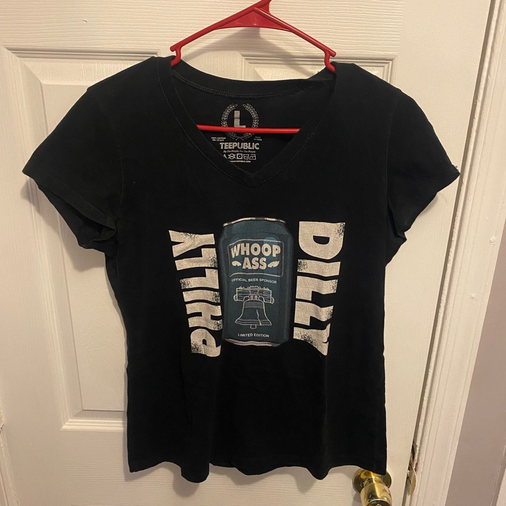 Women’s Philadelphia Eagles X Bud Light Philly Dilly black v neck t shirt size L